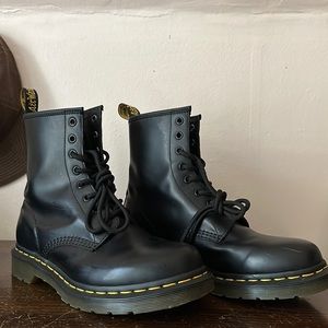 Doc Martens lace up